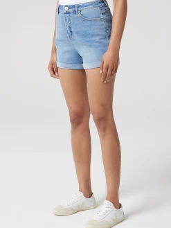 Alexa Boyfriend Short