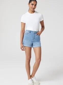 Alexa Boyfriend Short