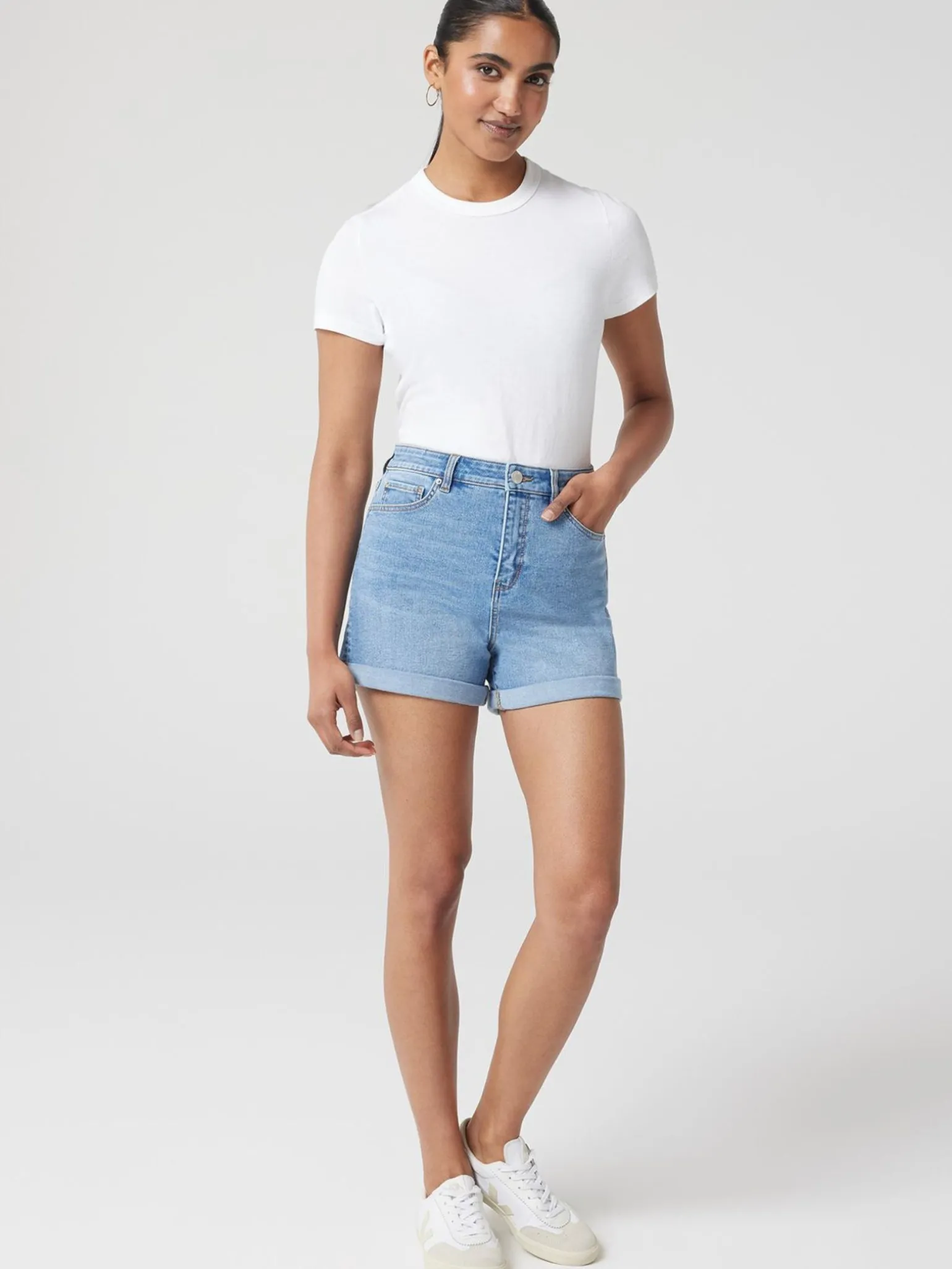 Alexa Boyfriend Short