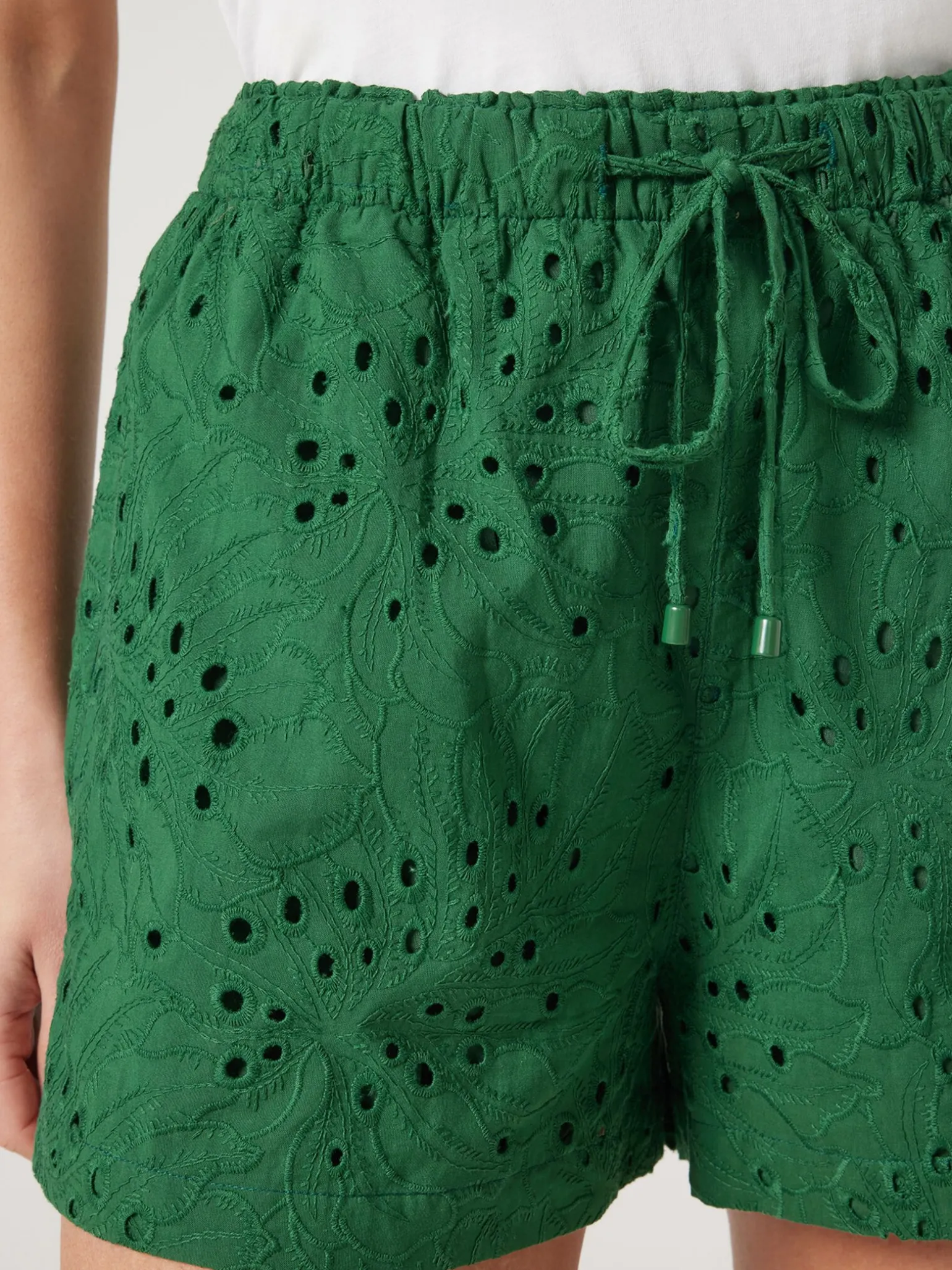 Cara Cutwork Short