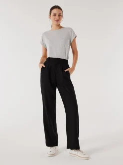 Essential Slub Pocket Tee