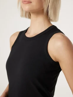 Essential Tank