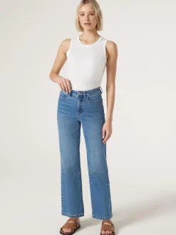 Essential Tank