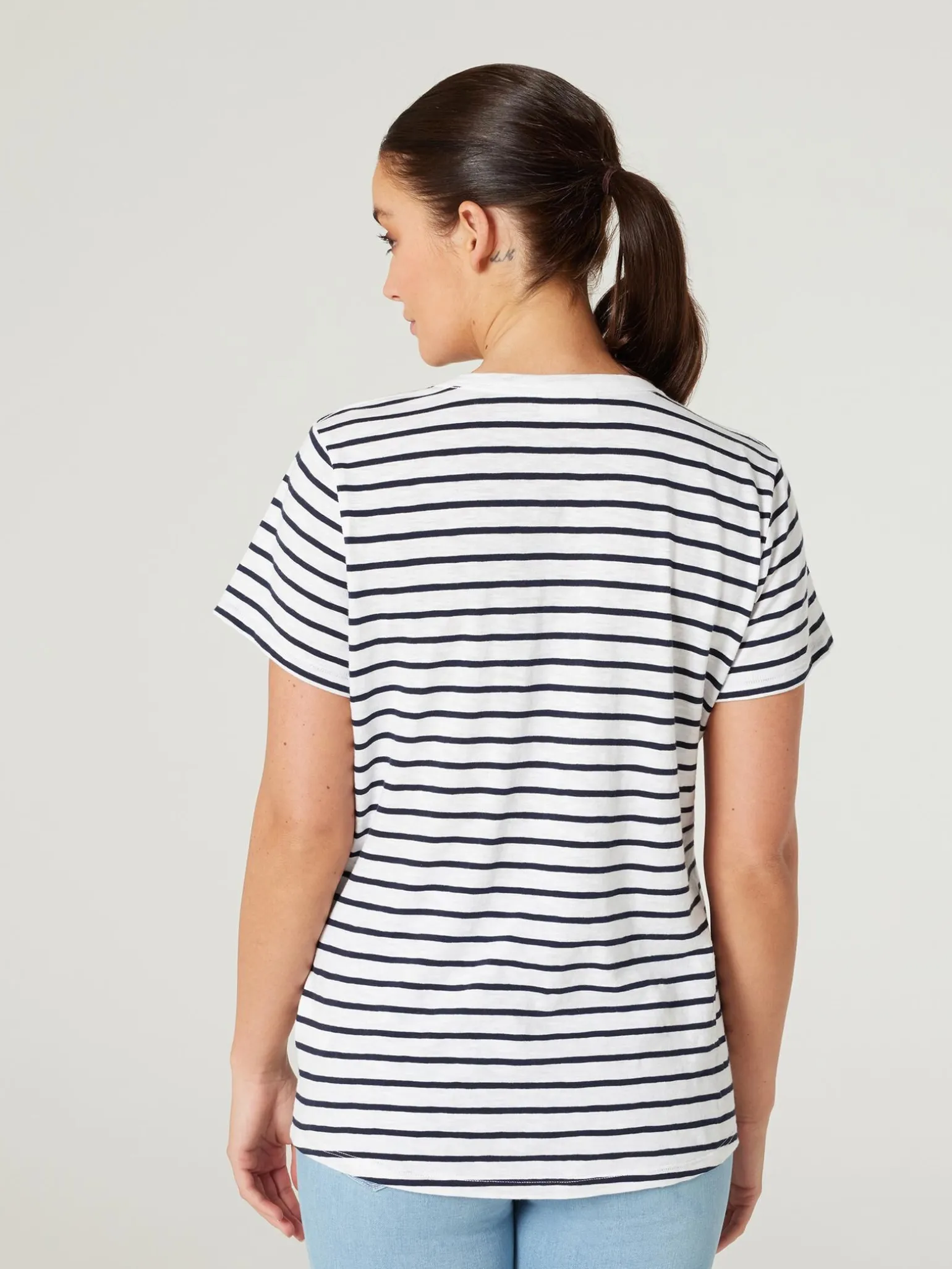 Essential V-Neck Tee