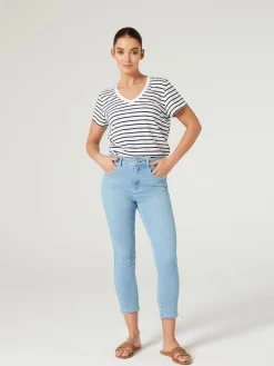 Essential V-Neck Tee