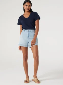 Essential V-Neck Tee
