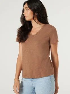 Essential V-Neck Tee