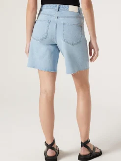 Jade Short