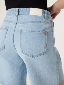 Jade Short