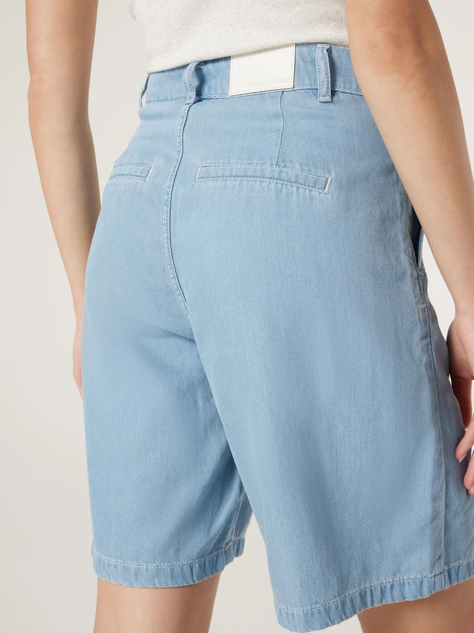 Jane J-Luxe Short
