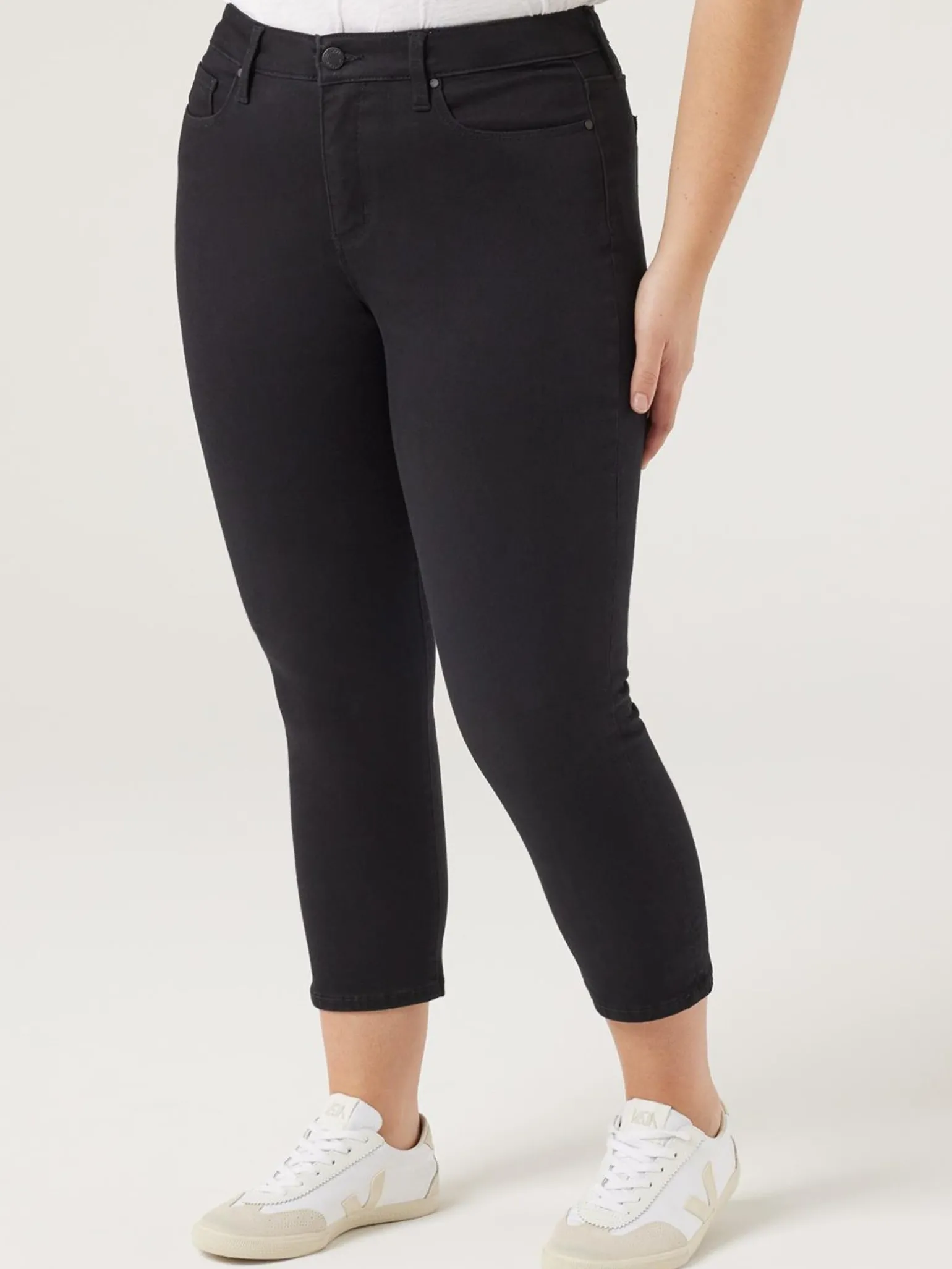 Kara Curve Skinny Capri