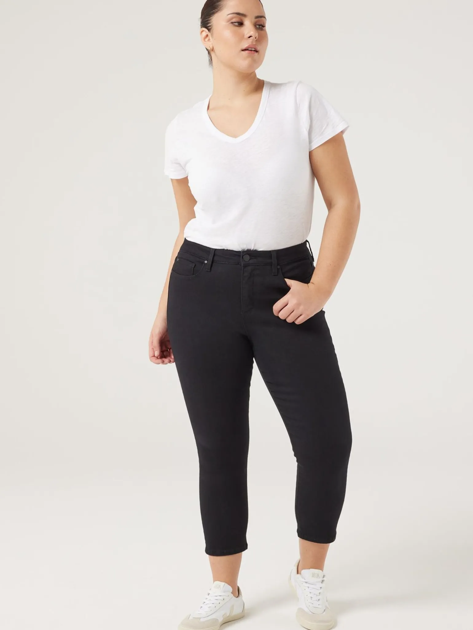 Kara Curve Skinny Capri