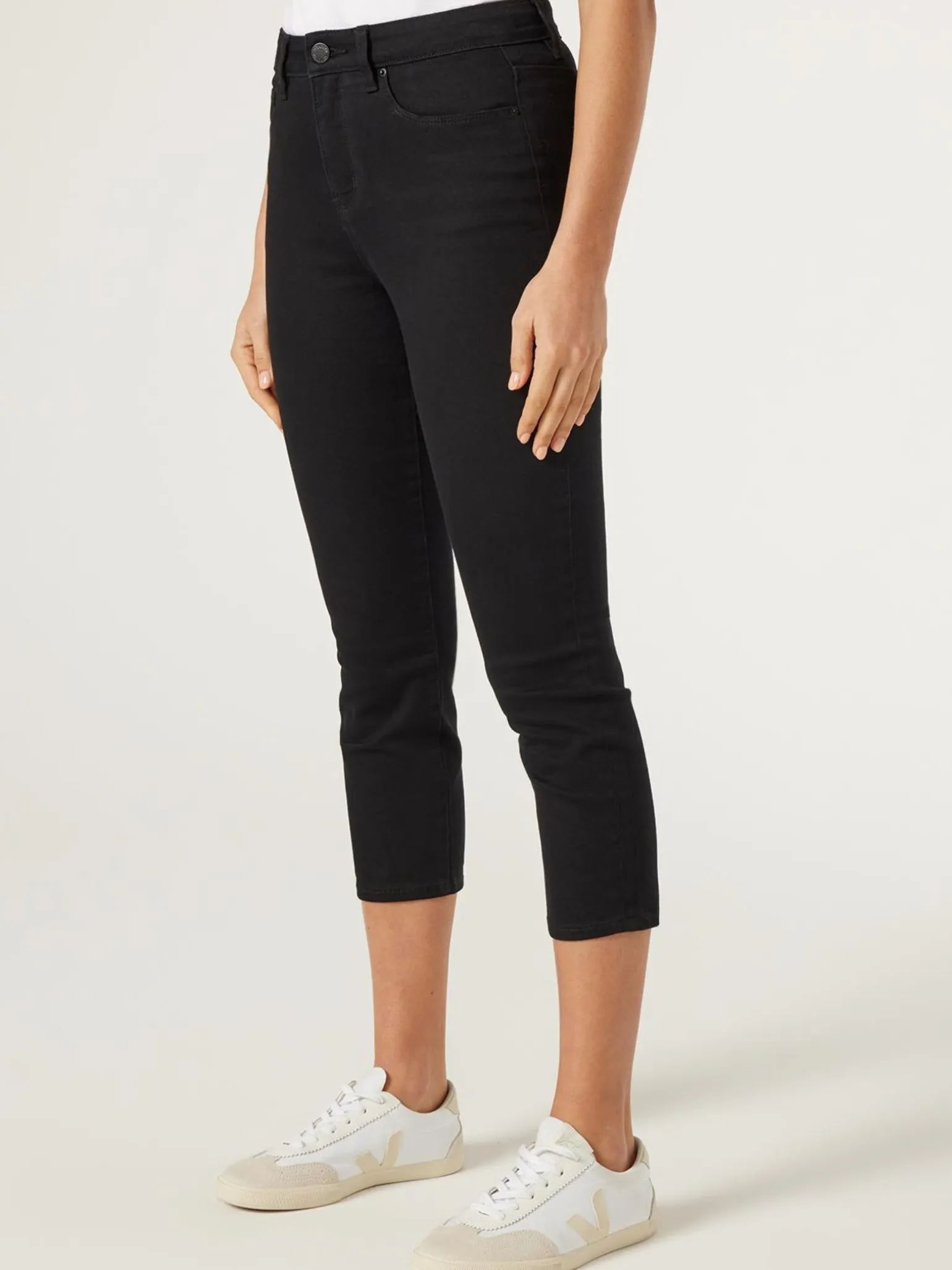 Kara Mid Waist Skinny Capri