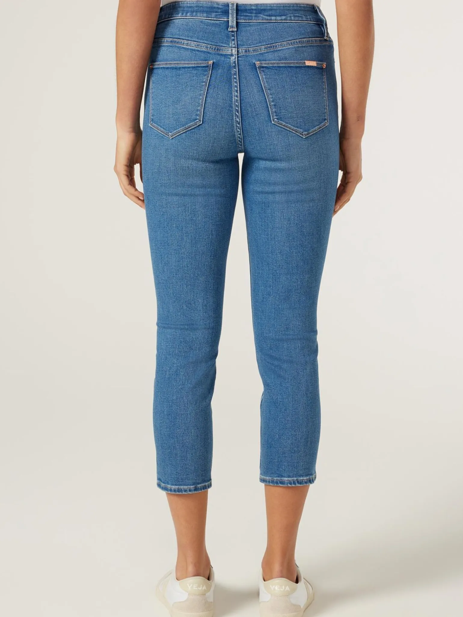 Kara Mid Waisted Skinny Capri