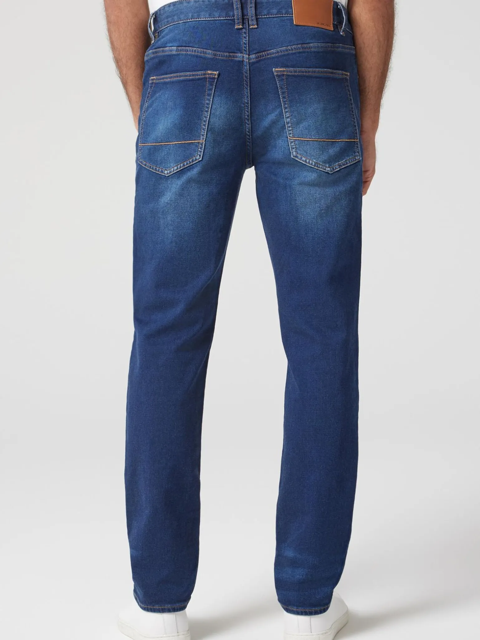 Knit Slim Straight Jeans