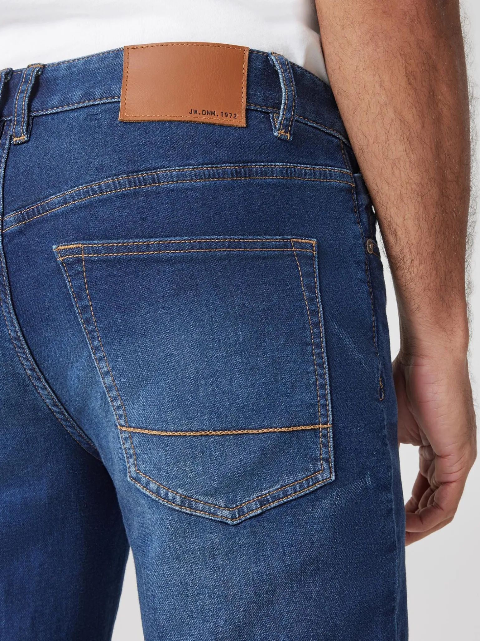 Knit Slim Straight Jeans