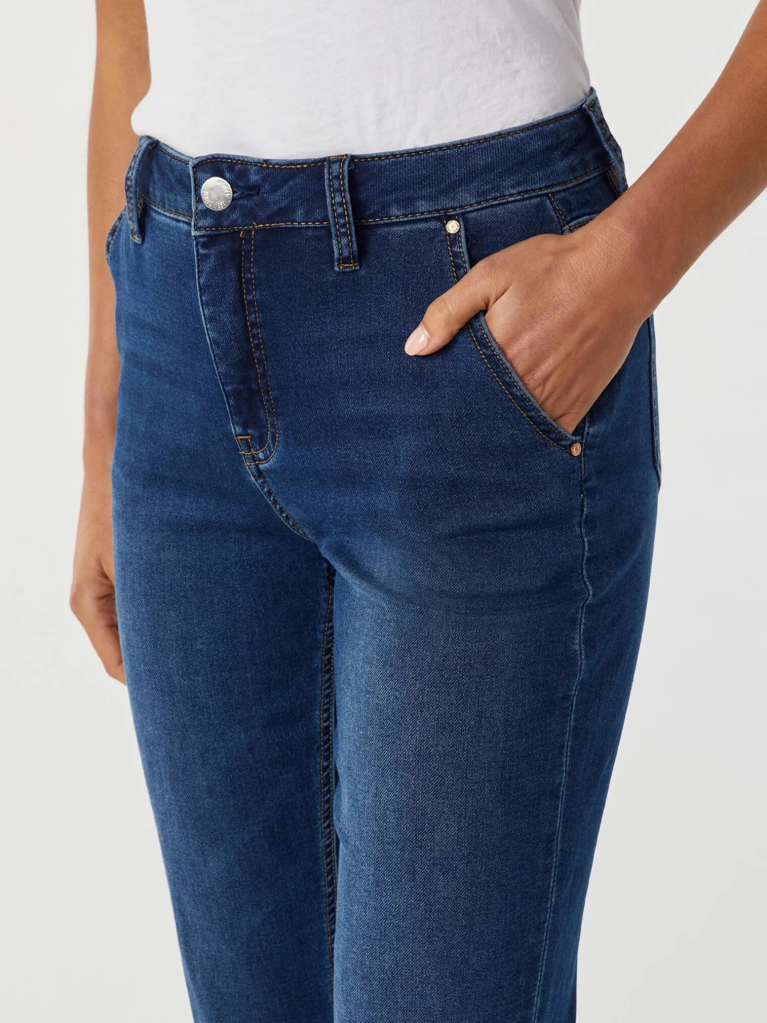 Louisa Slim Boyfriend Jeans