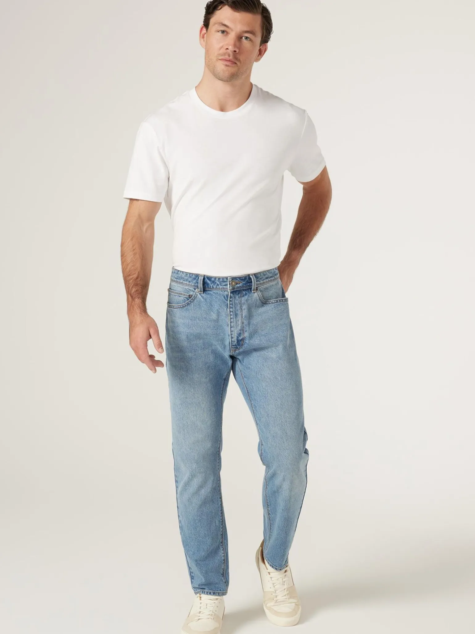 Relaxed Straight Jean