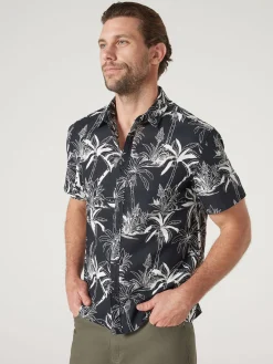 Short Sleeve Leon Print Shirt