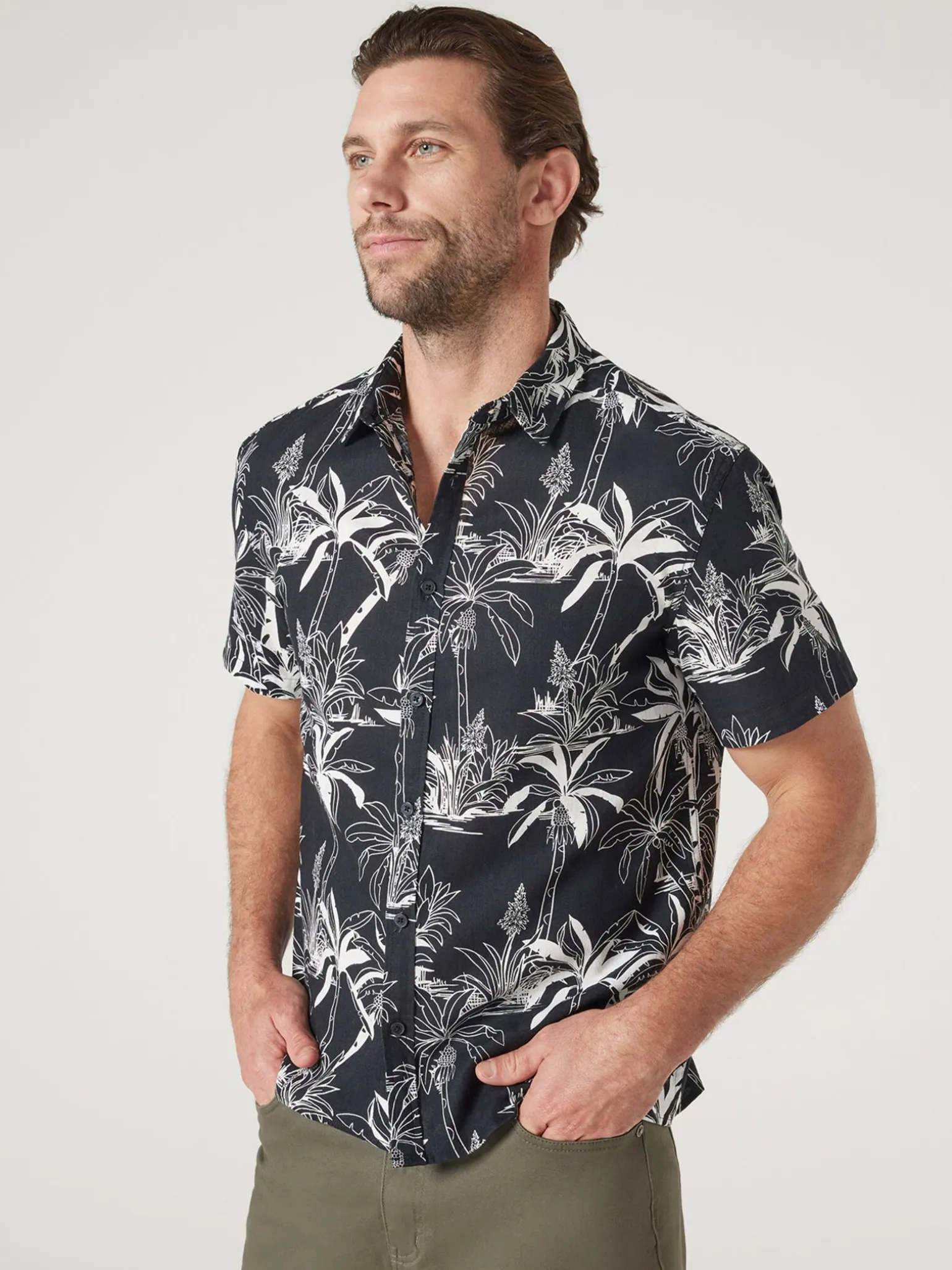 Short Sleeve Leon Print Shirt