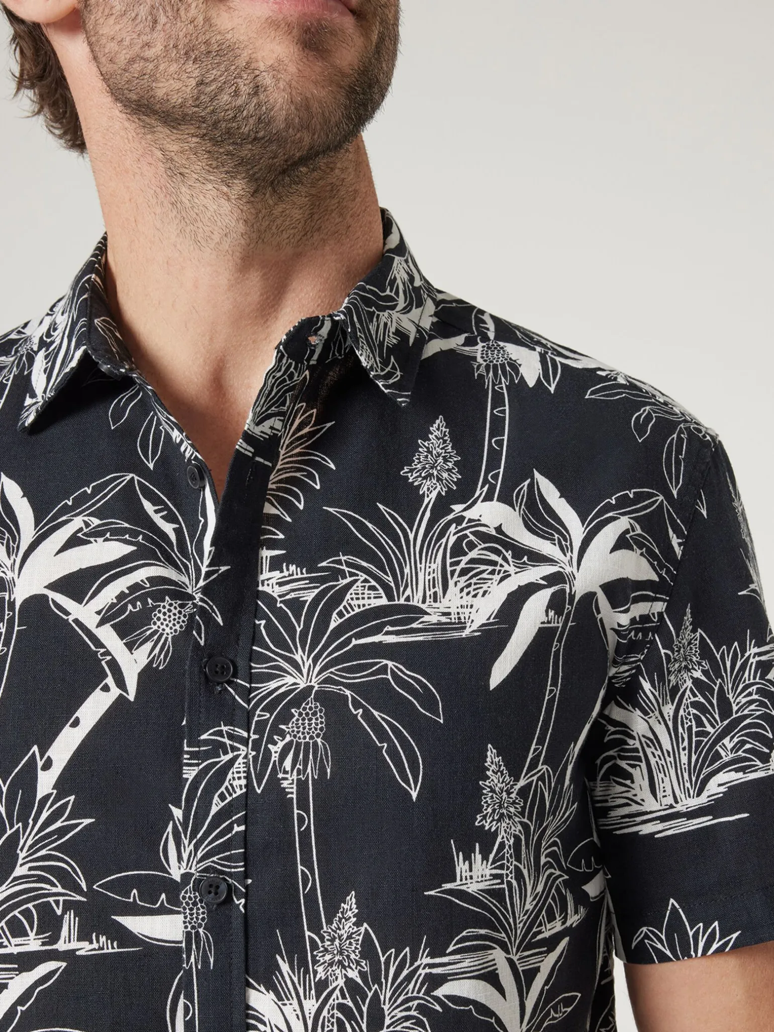 Short Sleeve Leon Print Shirt