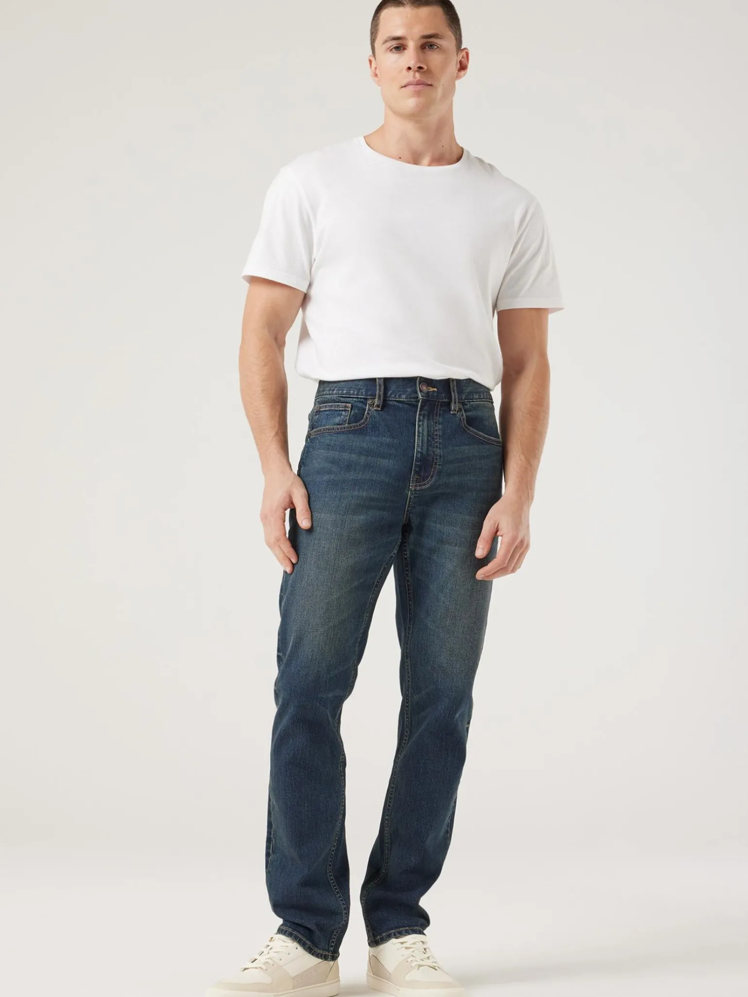 Slim Straight Jeans True Vintage