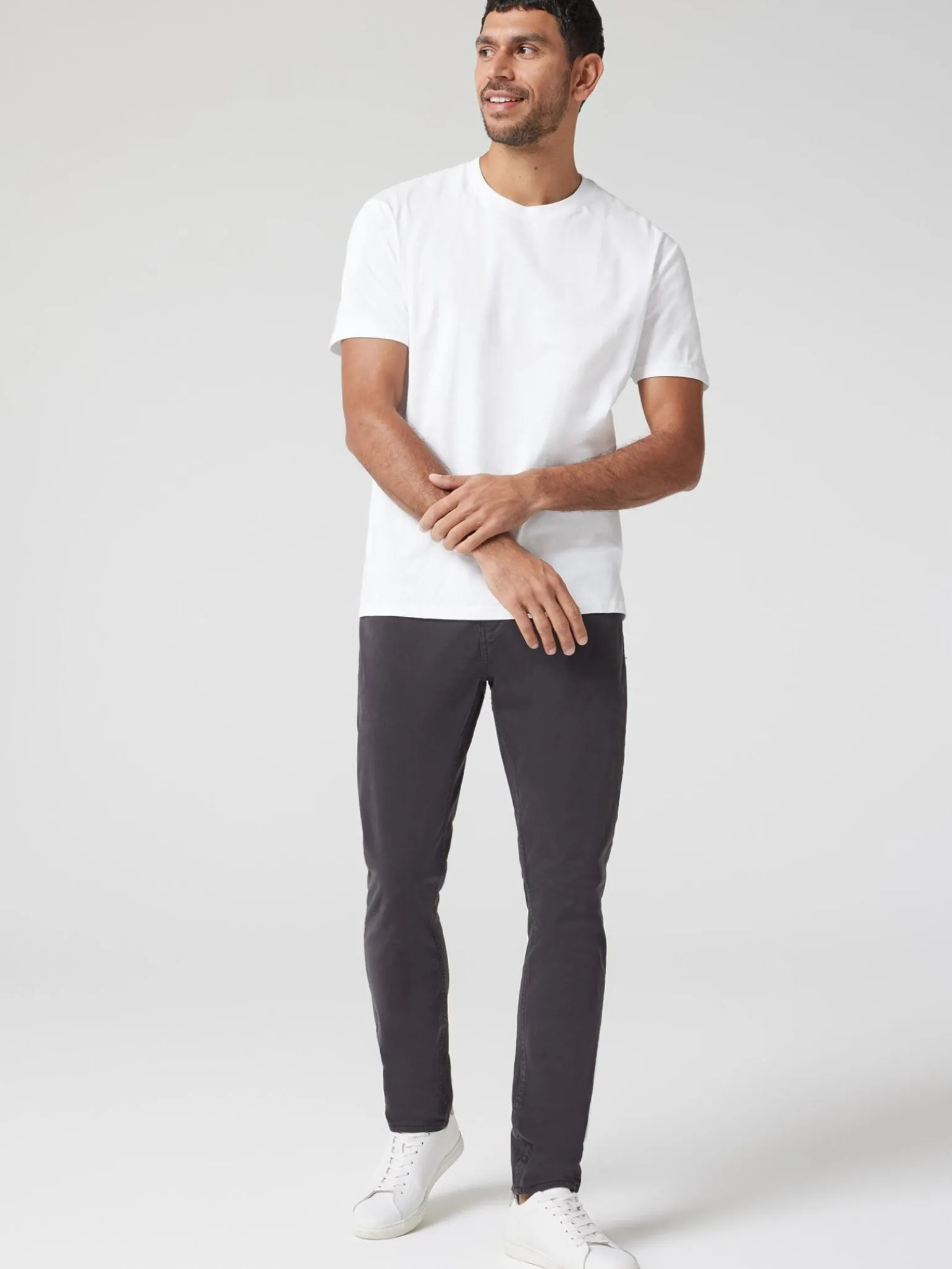 Slim Tapered Jeans