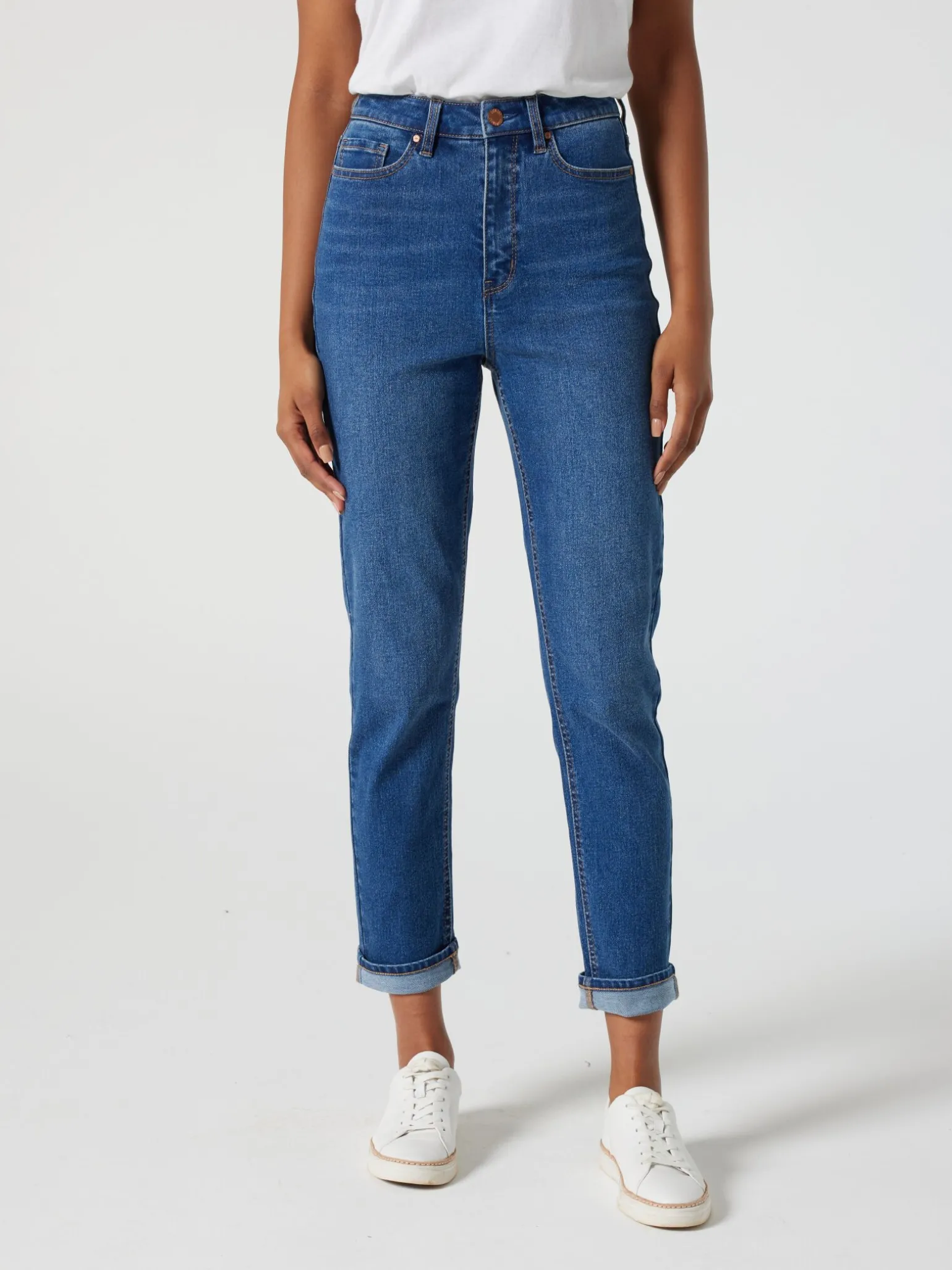 Tapered Jeans
