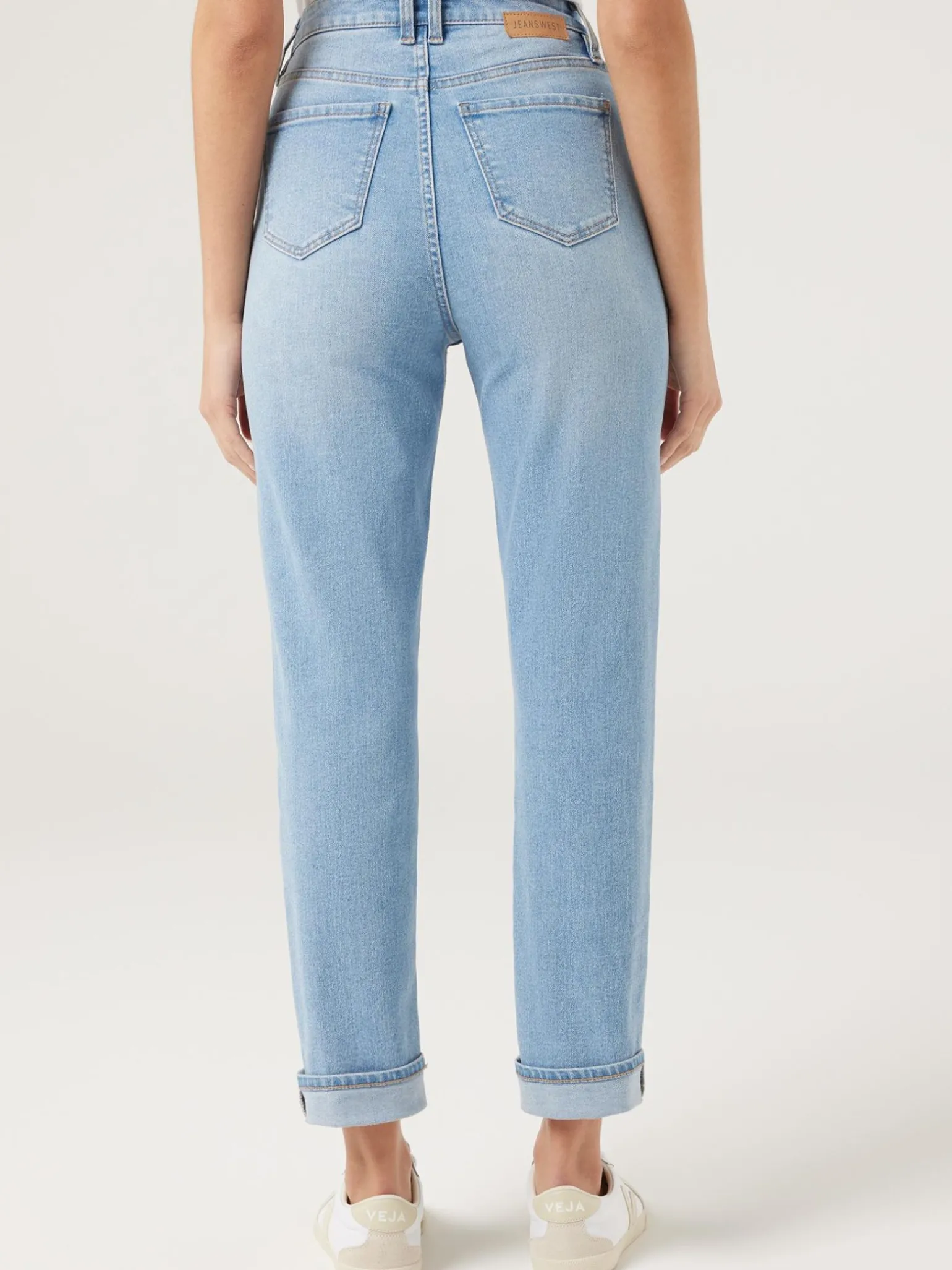 Tapered Jeans