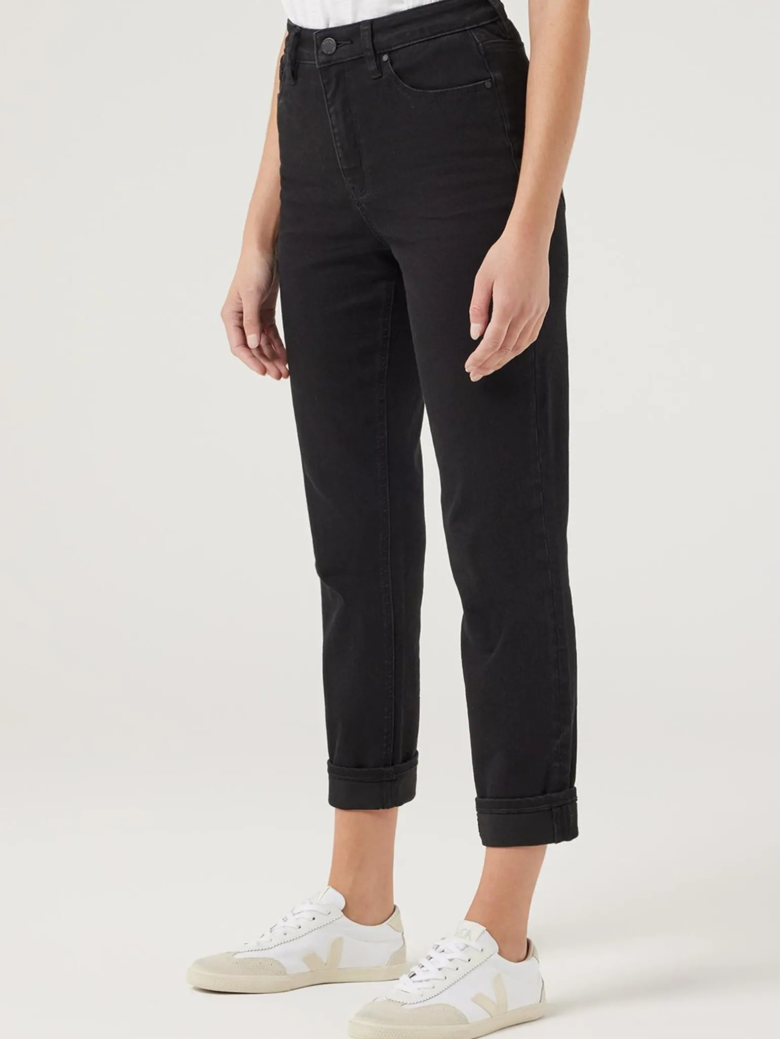 Tapered Jeans