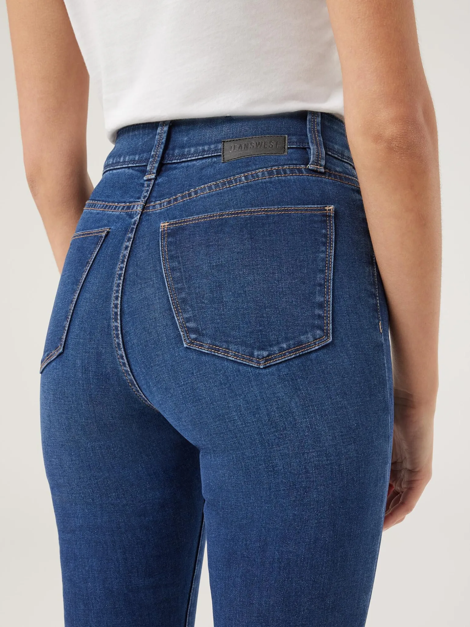 Tummy Trimmer Skinny Jeans
