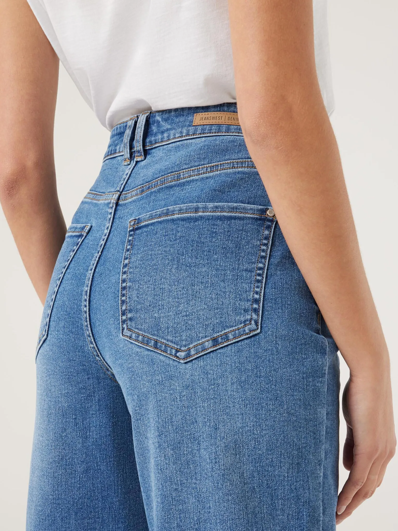 Wide Leg Jeans